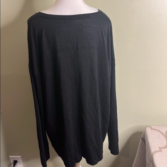 GAP long sleeve soft spun u-neck true black shirt - Picture 3 of 9